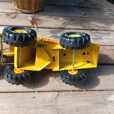 TONKA MIGHTY TURBO-DIESEL FRONT END LOADER W/ARTICULATED FRONT BUCKET