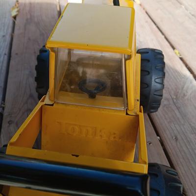 TONKA MIGHTY TURBO-DIESEL FRONT END LOADER W/ARTICULATED FRONT BUCKET