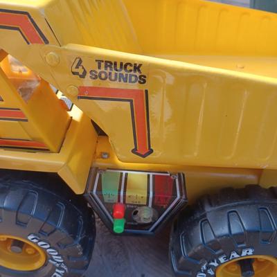 BUDDY L BIG BRUISER DUMP TRUCK WITH SOUND