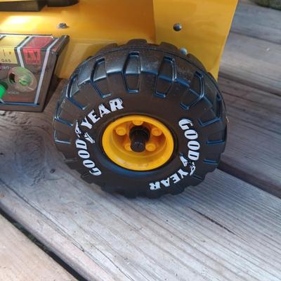 BUDDY L BIG BRUISER DUMP TRUCK WITH SOUND