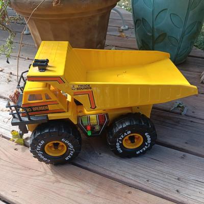 BUDDY L BIG BRUISER DUMP TRUCK WITH SOUND