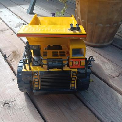 BUDDY L BIG BRUISER DUMP TRUCK WITH SOUND