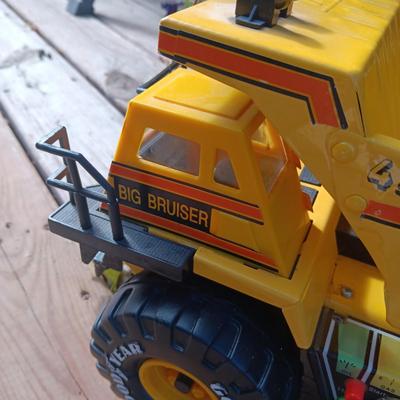 BUDDY L BIG BRUISER DUMP TRUCK WITH SOUND
