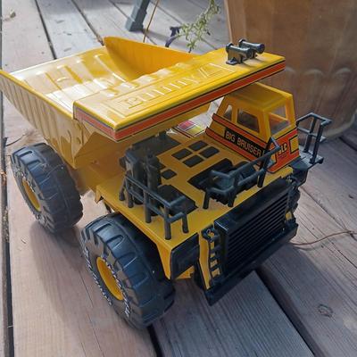 BUDDY L BIG BRUISER DUMP TRUCK WITH SOUND