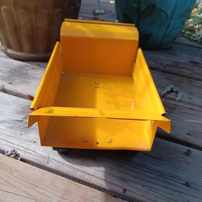 INTERNATIONAL HYDRAULIC DUMP MASTER TOY TRUCK