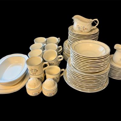 Lot 19: Cordella China Set
