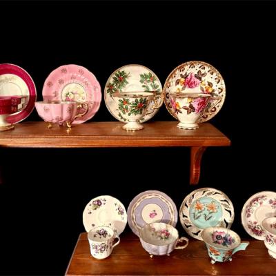 Lot 22: Teacup Sets