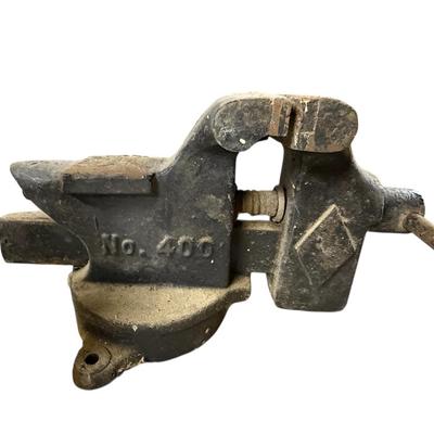 Lot 25: Vintage Sunoco Motor Oil Bottles And Vice