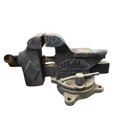 Lot 25: Vintage Sunoco Motor Oil Bottles And Vice