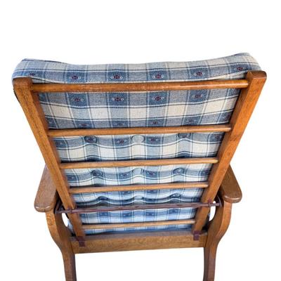 Lot 26: Morris Chair