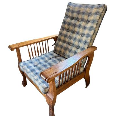 Lot 26: Morris Chair