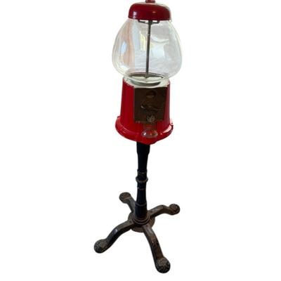 Lot 28: Gumball Machine