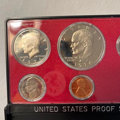 Bicentennial First Day Issue Stamps & US Mint Proof Sets (K-BBL)