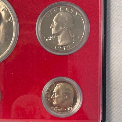 Bicentennial First Day Issue Stamps & US Mint Proof Sets (K-BBL)