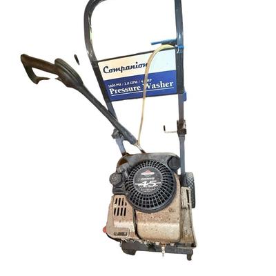 Lot 37: Bundle Of Outdoor Power Tools