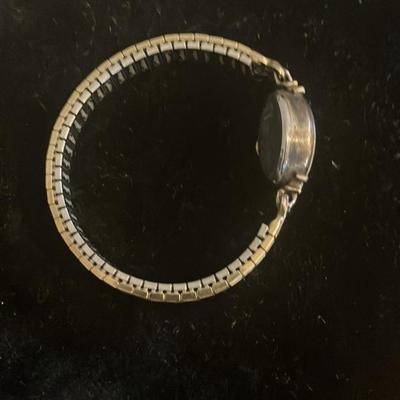 Vintage 1950s Waltham 17 Jewel Ladies Gold-Filled Wristwatch - Working Manual Wind Oval Dial