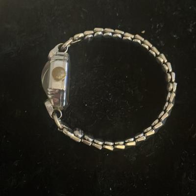 Vintage “Pearlhard” Brand Ladies Manual Wind Rectangular Wristwatch - Silver Bracelet