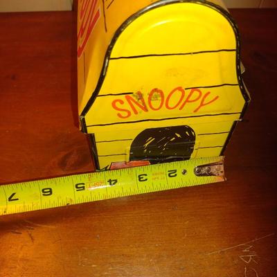 Vintage Snoopy Metal Lunch Box