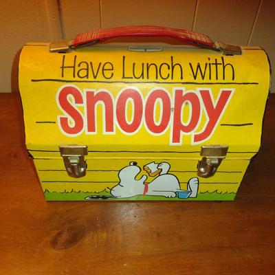 Vintage Snoopy Metal Lunch Box