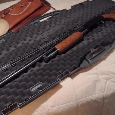 Mossberg Model 500A, 12 Gauge Shotgun with Hard Carry Case