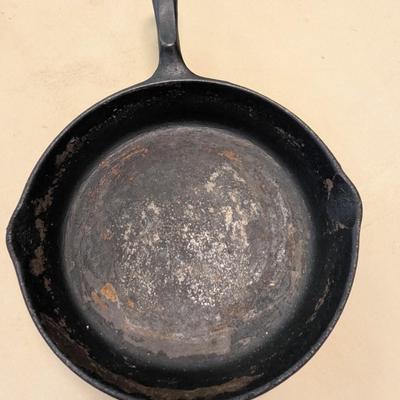 Wagner's 1891 Original Cast Iron Cookware