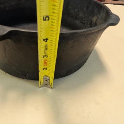 Wagner Ware Sidney Cast Iron Pot With Handle