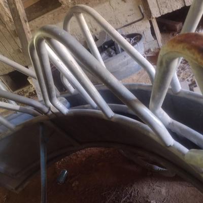 Round Bale Livestock Feeder