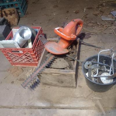 Collection of Shop and Farm Accessories