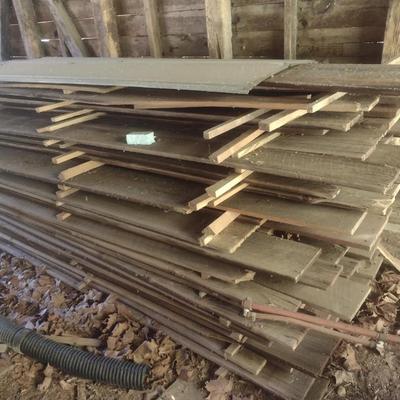 Large Stack of Reclaimed Barnwood Pile A