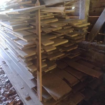 Large Stack of Reclaimed Barnwood Pile B