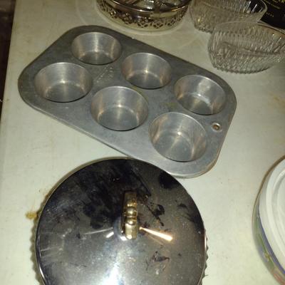 Collection of Kitchen Ware