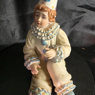 Vintage Royal California Porcelain Clown Figurine – Hand-Painted Bisque Pierrot Collectible