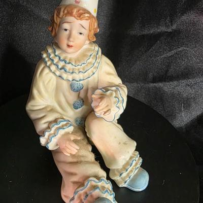 Vintage Royal California Porcelain Clown Figurine – Hand-Painted Bisque Pierrot Collectible
