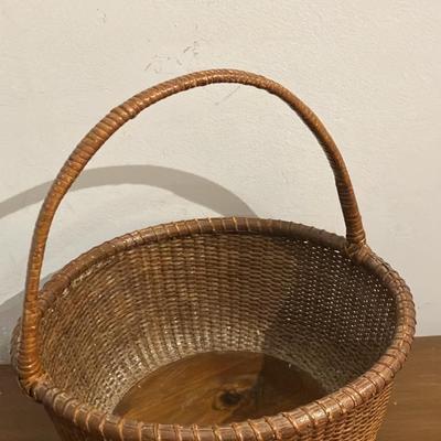 Vintage Nantucket Lightship Basket with Swing Handle