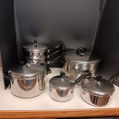 NICE SET OF STAINLESS STEEL FARBERWARE COOKWARE