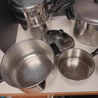NICE SET OF STAINLESS STEEL FARBERWARE COOKWARE