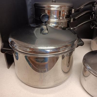 NICE SET OF STAINLESS STEEL FARBERWARE COOKWARE