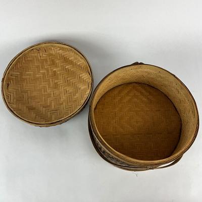 Sale Photo Thumbnail #1845: black and natural bamboo colors with lid and handles