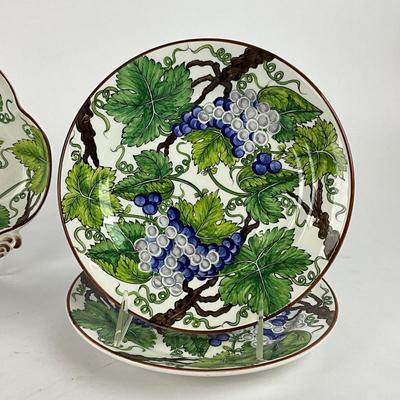 Sale Photo Thumbnail #1881: handled leaf dish, 5 plates measuring 8.25" diameter, and one handled bowl 
all very good condition