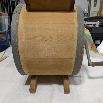 Antique No 1 New Style White Cedar Cylinder Butter Churn