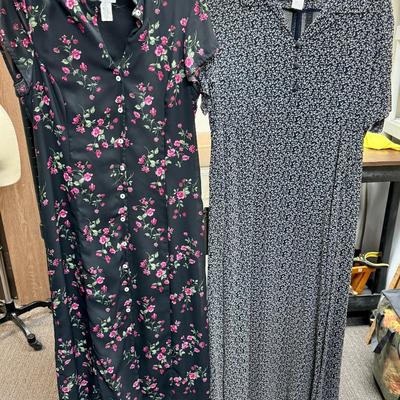Sale Photo Thumbnail #158: By Amanda Lane (size 14) and Liz Claiborne Studio (size Large). Good condition. Both are 100% polyester.