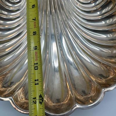 WM Rogers Silver-plated Scallop Shell Serving Dish