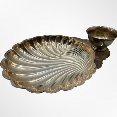 WM Rogers Silver-plated Scallop Shell Serving Dish