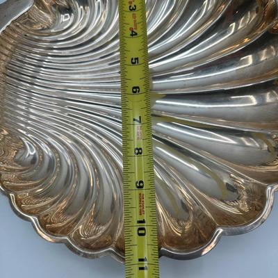 WM Rogers Silver-plated Scallop Shell Serving Dish