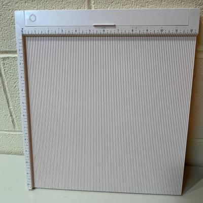 Crafting: Copper Enameling, Stained Glass, Fiber Arts, & More (WS-BC)