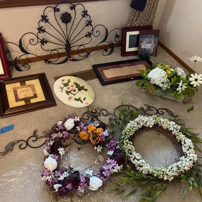 Sale Photo Thumbnail #14: Metal Art, Wreaths, frames, pictures