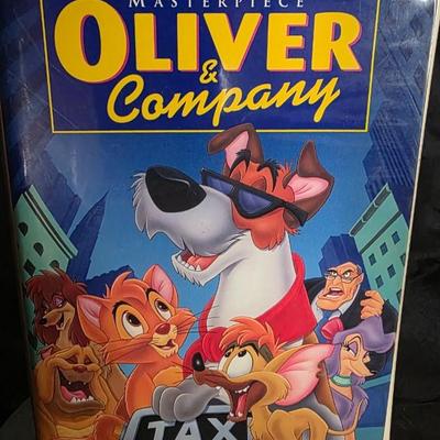 Oliver & Company VHS (1996) Vintage – Walt Disney Masterpiece Collection & Classic Animated Musical