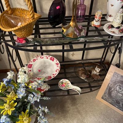 Sale Photo Thumbnail #43: Metal Bakers Rack & Decor,