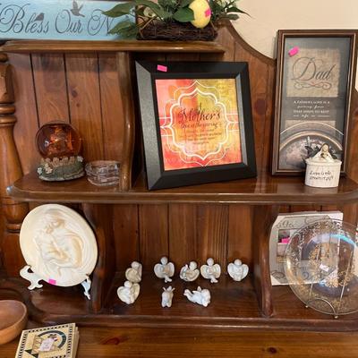 Sale Photo Thumbnail #54: Beautiful Dresser, And Decor