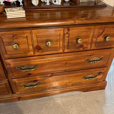 Sale Photo Thumbnail #57: Beautiful Dresser, And Decor
